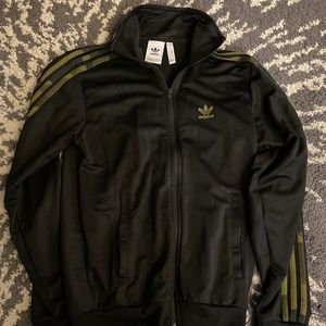 Adidas Sweatshirt black with camo stripes.